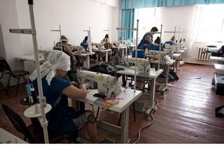 亚洲监狱打架视频,一场血腥的生存较量